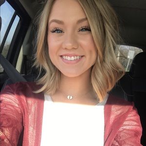 Meet your Posher, Lindsey